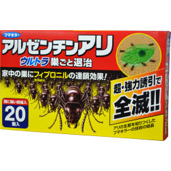 色々なところに置くことで、アリとの遭遇率が大幅UP！置くだけでしつこいアリをまとめて退治！フィプロニルの連鎖殺虫パワーで巣ごと一掃！ヒアリ・アカカミアリ駆除、退治、対策にも有効！アルゼンチンアリウルトラ巣ごと退治：テクノ株式会社製品名：アルゼンチンアリウルトラ巣ごと退治有効成分：フィプロニル容量：1箱（20個入り）剤形：アルゼンチンアリ誘引毒餌剤 販売元：フマキラー株式会社巣ごと退治の20個入り！いろいろな場所に置くことで、アリとの遭遇率が大幅にアップ。家中の巣を効率よく駆除できます。プランターの下や家の壁の隙間、ブロック塀の割れ目など、さまざまな場所に巣を作るアルゼンチンアリもしっかり退治できます。連鎖殺虫パワーで一掃！連鎖殺虫成分＜フィプロニル＞を配合。薬剤を巣に持ち帰ったアリが、仲間と分け合うことで巣全体に効きめが広がり、巣ごと一掃できます。優れた誘引力！エサにはマッシュポテトや煮干粉をはじめ、アリの大好物であるグラニュー糖や水飴を配合。アリを強力に誘引します。雨に強い容器入り！容器入りなので、雨が降っても使用できます。段差や傾斜を減らすことによりアリが入りやすくなったバリアフリー容器を採用しました。神戸で発見されたヒアリ・アカカミアリ対策にも使用されております。有効成分のフィプロニルは優れた伝播性で巣ごと退治！いろいろな場所に置くことで、アリとの遭遇率が大幅にアップ。家中の巣を効率よく駆除できます。プランターの下や家の壁の隙間、ブロック塀の割れ目など、さまざまな場所に巣を作るアルゼンチンアリもしっかり退治できます。 食べても触れても効く連鎖殺虫成分「フィプロニル」配合。薬剤を巣に持ち帰ったアリが、仲間と分け合うことで巣全体に効きめが広がり、巣ごと一掃できます。 エサにはマッシュポテトや煮干粉をはじめ、アリの大好物であるグラニュー糖や水飴を配合。アリを強力に誘引します。容器入りなので、雨が降っても使用できます。段差や傾斜を減らすことによりアリが入りやすくなったバリアフリー容器を採用。色々なところに置くことで、アリとの遭遇率が大幅UP！置くだけでしつこいアリをまとめて退治！フィプロニルの連鎖殺虫パワーで巣ごと一掃！ヒアリ・アカカミアリ駆除、退治、対策にも有効！アルゼンチンアリウルトラ巣ごと退治：テクノ株式会