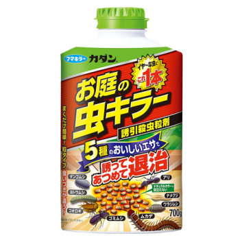 顆粒タイプの食毒餌!家のまわりや庭に撒くだけで隠れたムカデも根こそぎ退治！ムカデコロリ｜簡単！家のまわりや庭にまくだけ！食べさせて駆除することで屋内への侵入を防ぎます。ムカデの食性に合わせて開発したとろける顆粒！ムカデが好きな成分を配合しました。使いやすい２５０ｇ！ 家のまわりやムカデが潜んでいそうな場所に広くまけます。