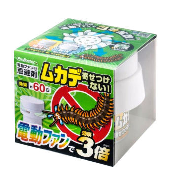 電動ファンでムカデ忌避剤を拡散、速効性と持続性の2種類の成分配合！ハッカ油、ヒノキチオールの強力忌避成分に、電動ファンを搭載した強力拡散タイプ!電動ファンが素早く確実に、忌避成分を拡散させムカデ・ヤスデ・ゲジを寄せ付けない電動ファン付きムカデを寄せ付けないWパワー：テクノ株式会社製品名：電動ファン付きムカデを寄せ付けないWパワー有効成分：ハッカ、ヒノキチオール内容量：２００ｇ有効期間：約６０日（電池寿命は約一か月）販売元・株式会社SHIMADAハッカ油、ヒノキチオールの強力忌避成分に、電動ファンを搭載した強力拡散タイプ。電動ファンが素早く確実に、忌避成分を拡散させムカデ・ヤスデ・ゲジを寄せ付けない。雨に強く、軒下、野外でも使用が可能です。ムカデ等を好む湿気の多い所、物陰などに設置すると効果的です。電動ファン付きムカデを寄せ付けないWパワーは電池式なので何処にでも設置可能です。単二電池3本使用（別売り）を上部フタ部分にセットして下さい。電動ファンは無駄な拡散を防ぐため『2分稼働→4分停止』を繰り返します。動作を止めたい場合は電池を外して下さい。ムカデ、ヤスデ、ゲジの出現場所に設置して下さい。雨に強いので軒下や屋外でも使用が可能です。電動ファンでムカデ忌避剤を拡散、速効性と持続性の2種類の成分配合！ハッカ油、ヒノキチオールの強力忌避成分に、電動ファンを搭載した強力拡散タイプ!電動ファンが素早く確実に、忌避成分を拡散させムカデ・ヤスデ・ゲジを寄せ付けない電動ファン付きムカデを寄せ付けないWパワー：テクノ株式会社